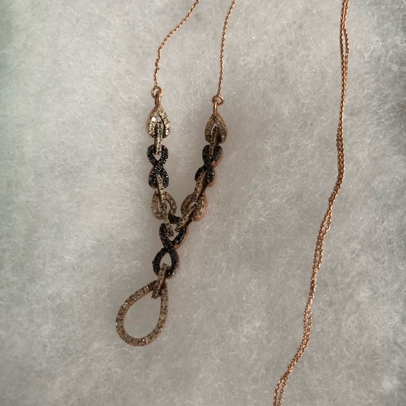 Gorgeous white & brown diamond rose gold necklace - Picture 3 of 10